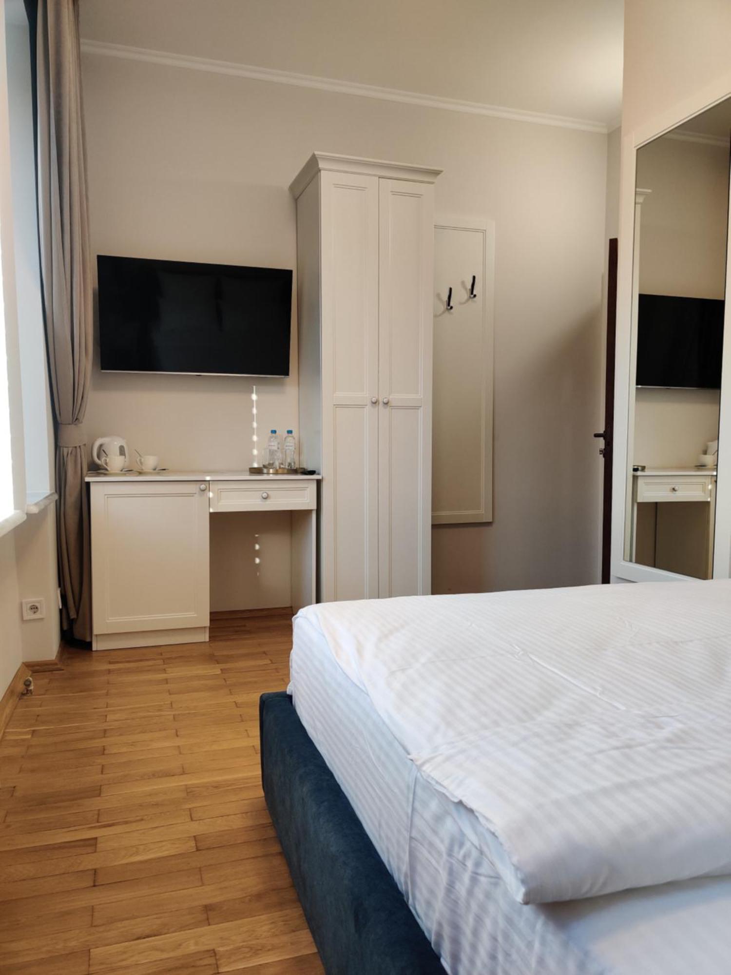 Kyiv Honchara Hotel Экстерьер фото